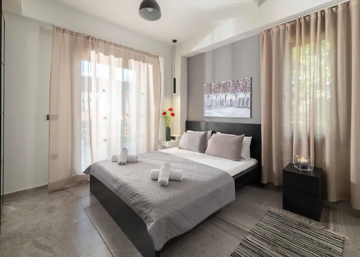 Willa Harmony Rhodes Jalisos